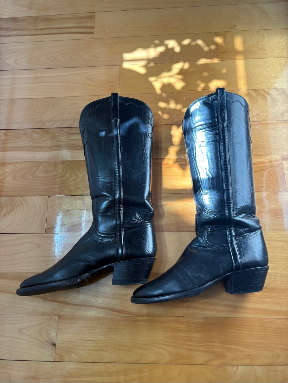 Luchesse Black Tall Cowboy Boots size 7 - Picture 4 of 8